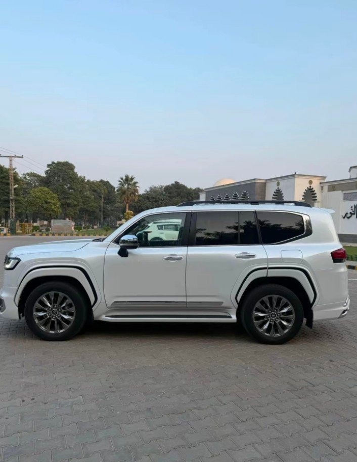 Toyota Land Cruiser V8